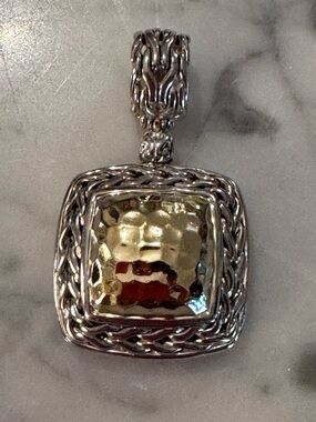 John hardy palu sterling silver/18 karat gold pendant, like new